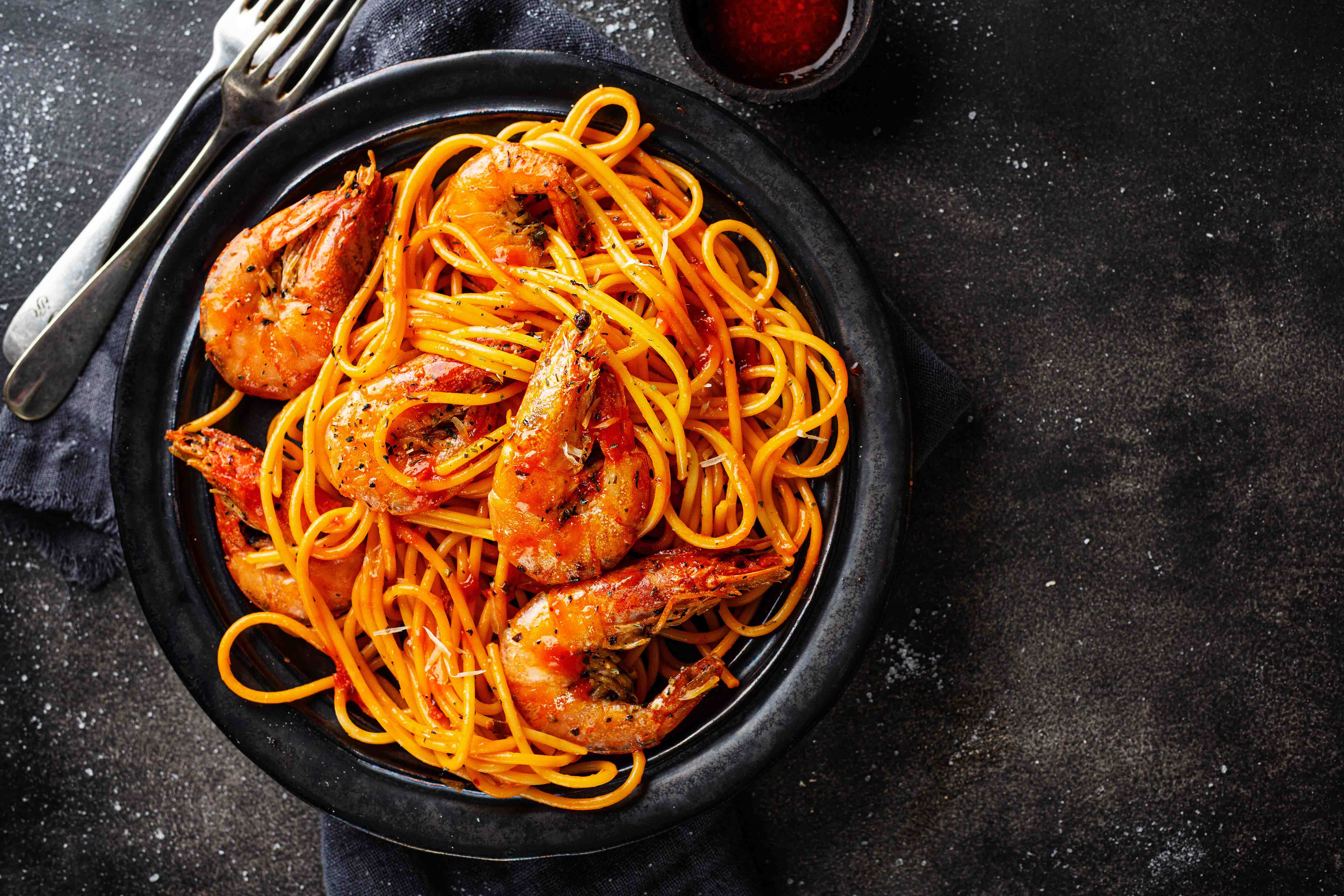 Shrimp pasta with spicy red sauce