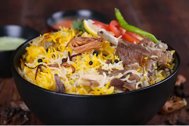 Kacche Gosht ki Dum Biryani